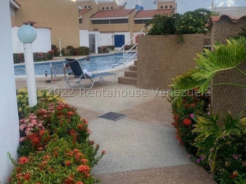 Imagen 1 de 18 de Townhouse En Venta Flamingo Falcón 2311778 Prr