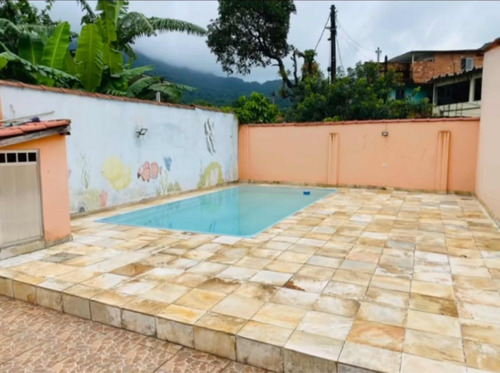 02 Lotes Total 960m2 Em Muriqui Rgi Reguiarizado Iptus Pagos Com Casa 3 Quartos 4 Banheiros Piscina Churrasqueira E Galpão Multiuso Portão Eletrônico Muro Alto Perto De Escola E Comércio