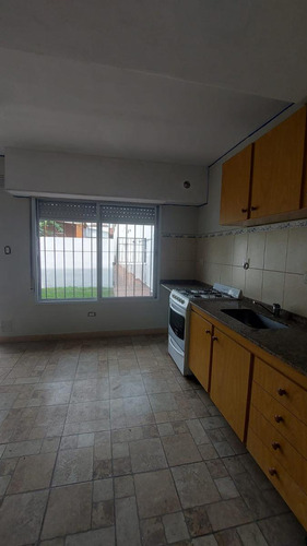 Alquiler - Ph 3 Amb. En San Isidro En Dos Plantas Con Jardín