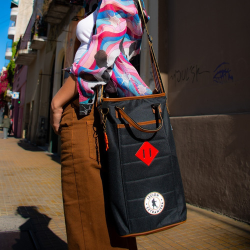 Imagen 5 de 7 de Mochila Matera Tote Salta Bold Negro