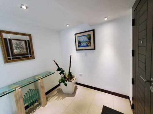 Imagen 20 de 26 de Maria Emilia Vende 04246447007