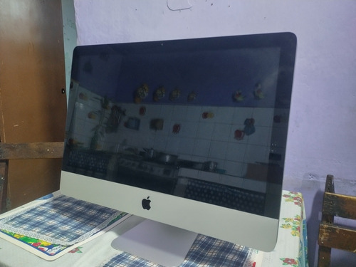 iMac (21.5 Inch Mid 2011