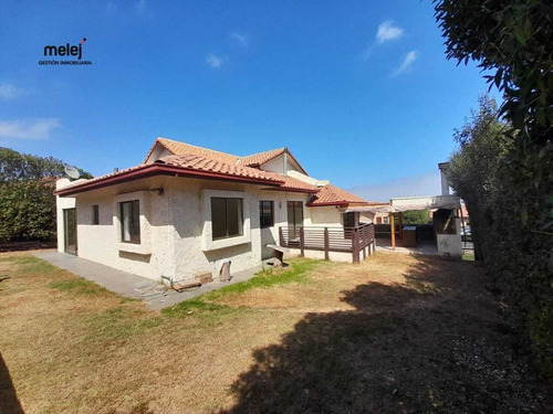 Arrienda Casa Amplia Y Cómoda En Condominio, Mantagua