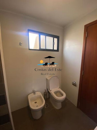 Casa En Venta A Estrenar En Altos De Pinares, 3 Dorm.,2 Baños, Piscina Climatizada!!