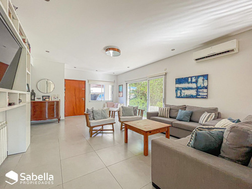 Venta De Casa En City Bell, Barrio El Quimilar