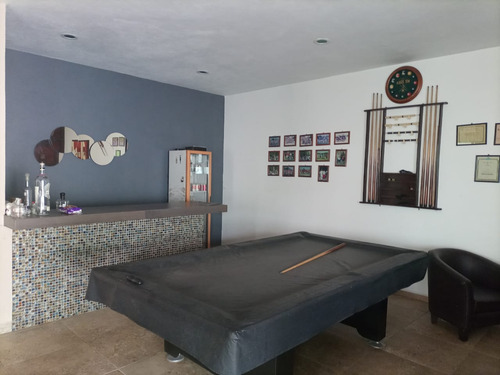 Casa En Venta Con Alberca Privada En Par Vial Jiutepec Morelos