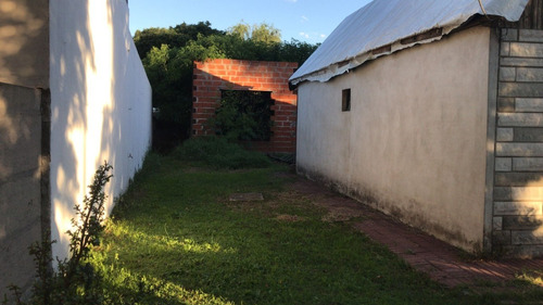 Imagen 7 de 14 de Vendo 2 Lotes Con Una Casa Al Frente Y Otra Atras A Medio Construir!!