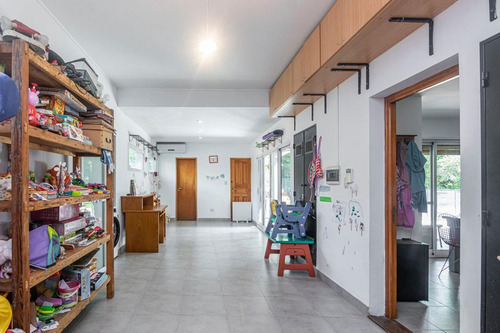 Imagen 11 de 30 de Venta · Casa En Barrio Ecológico De 242 M² Construidos, Jardín Y Pileta | Calles 460 Y 13c