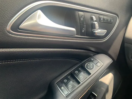 Mercedes-Benz Clase CLA 1.6 200 Cgi Sport At