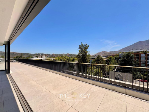 Departamento En Venta De 2 Dorm. En Vitacura