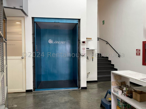 Local Comercial En Venta En Chacao A Pie De Calle Caracas