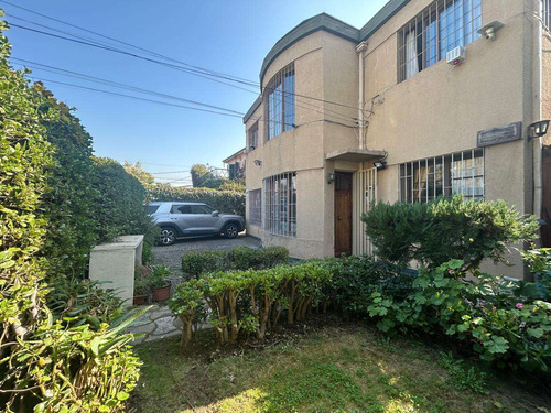 Casa 3d Y 3b En Excelente Barrio De Ñuñoa