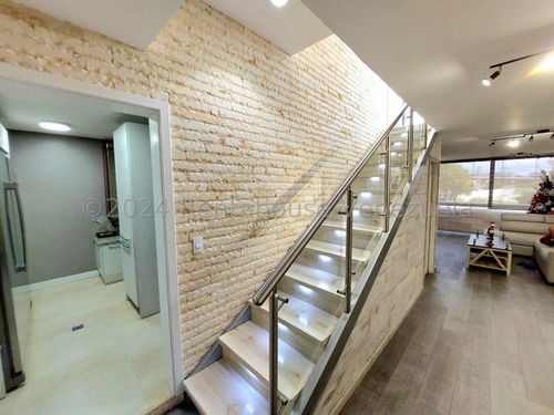 Penthouse ( 2 Niveles/ Amoblado/ Equipado) Venta Buenaventura Suites ( Guarenas) Mls - 24-14332