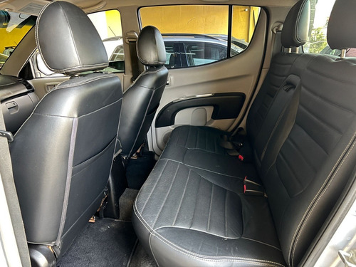 Imagem 8 de 11 de Mitsubishi L200 2015 3.2 Triton Hpe Cab. Dupla 4x4 Aut. 4p