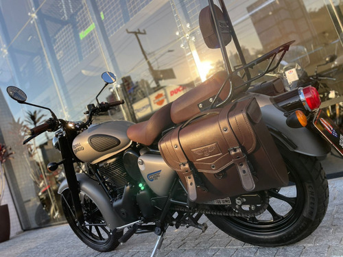 Royal Enfield Classic 350 Custom