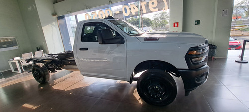 Ram 4000 Chasis Largo