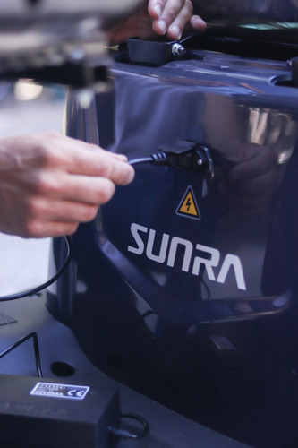 Imagen 11 de 18 de Triciclo Sunra Shinox / 2 Asientos Electrico / 24 Cuotas / G