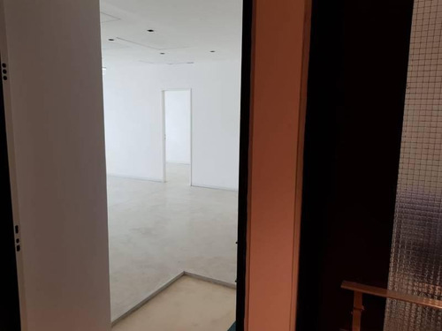 Imagen 2 de 9 de Oficina En Alquiler Edificio Costeros