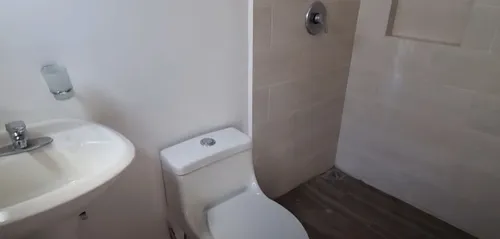 Vendo Casa En Residencial El Manantial, Real Del Bosque, 76923 El Pueblito, Qro.