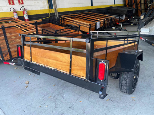 Carretinha Fazendinha 2.00 X 1.20 X 0.40 Com Caixinha - 0km