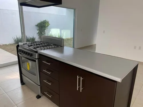 Moderna Casa En Fraccionamiento Vigilancia A Minutos Del Centro De Jiutepec