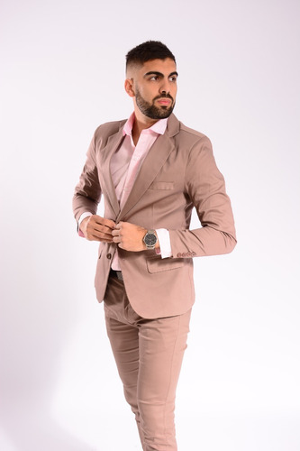 Imagen 3 de 4 de Traje Entallado Chupin Chaleco Beige