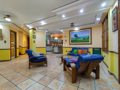 Imagen 3 de 12 de Town House Amoblado En Venta En El Bosque Cd 162500 Liliana Martinez 04140357885