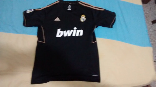 Franela Real Madrid Negra Marca adidas Talla L