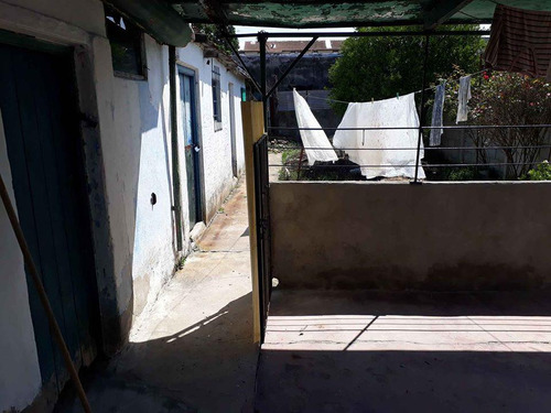 Casa En Venta - 2 Dormitorios 1 Baño - Cochera - 277mts2 - Ensenada