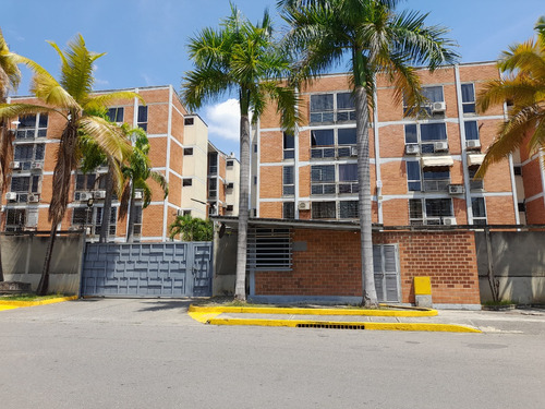 Apartamento En Venta Ubicado En Guarenas Las Islas Residencias 411