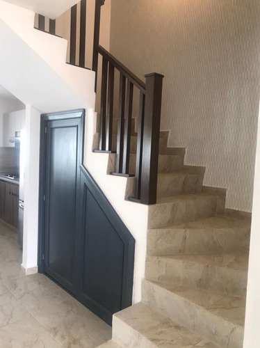 Imagen 8 de 30 de Casa Estefanía