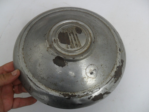 Antigua Taza Insignia Fiat 1400 1954  Metalica Auto Clasico