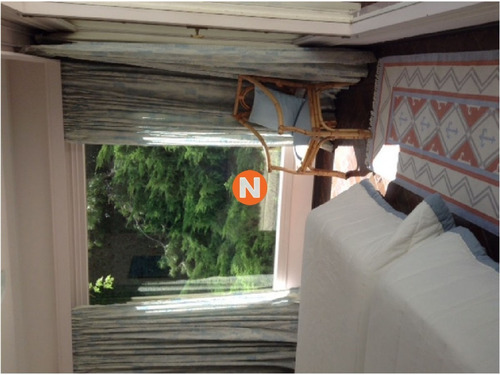 Casa En Venta Golf De Punta Del Este, Frente Al Mar, Con Vista , 6 Dormitorios.- Ref: 209970
