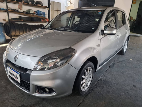 Imagem 2 de 9 de Renault Sandero 1.6 Privilége 8v Hi-flex 4p Manual