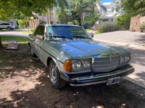 Mercedes Benz 300d