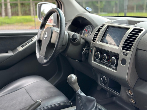 Nissan Frontier 2.5 S Cab. Dupla 4x4 4p