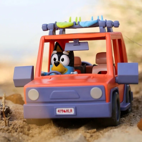 Imagen 5 de 7 de Bluey Auto Familiar Heeler 4 Wd + Figura C/acc 13018