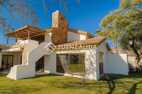 Casa En Venta 5d Y 4b. Lo Barnechea