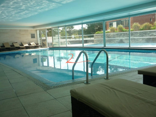 Apartamento De 3 Dormitorios En Venta Y Alquiler Temporario, Playa Mansa. Punta Del Este- Ref: 5335