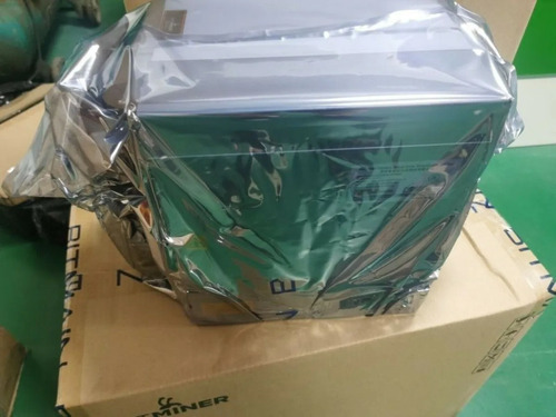 Imagen 3 de 4 de Bitmain Antminer S19 Pro 110th / S Btc
