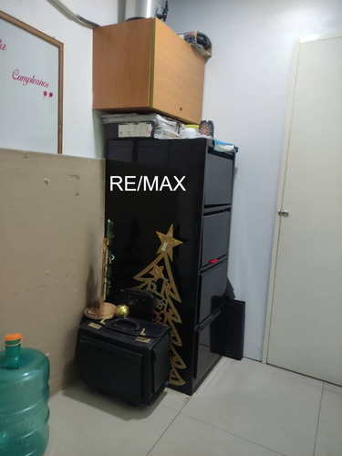 Vendo Comodo Local Comercial En El Centro Comercial Oasis Center. Guatire