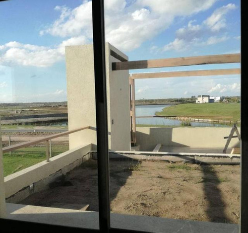 Imagen 4 de 5 de Casa En Venta En Complejo Puertos - Ceibos