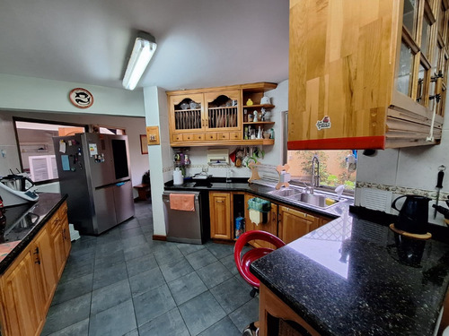 Excelente Casa De 4 Dormitorios En Los Almendros Reñaca