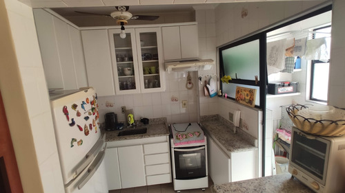 Imagem 4 de 14 de Apartamento Astúrias, 2 Quartos, Sacada, Lazer Completo.