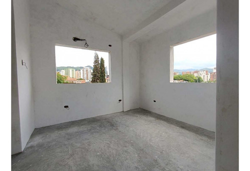 Casa En Venta En Urb. El Bosque Pe-8370409