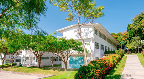 Casa En Venta En Lomas De Cocoyoc, Morelos A0512
