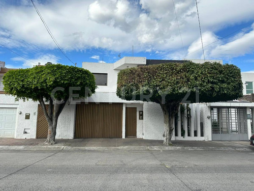 Casa En Venta En Paseos Del Sol