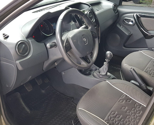 Imagen 12 de 15 de Oroch Outsider Plus 2.0l ´17 - 111.000km - Excelente Estado!