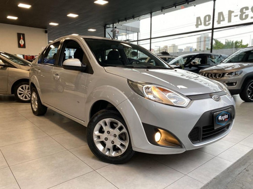 Ford Fiesta 1.6 Rocam Se Sedan 8v
