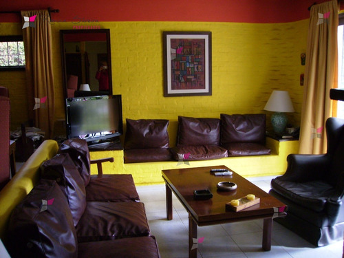 Casa En Mansa, 4 Dormitorios *- Ref: 7888